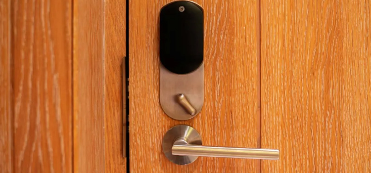 Automatic Locking Door Knob Lakewood