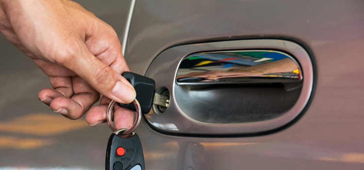 Car door lock repair in Lakewood